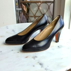 Black Ferragamo pumps, size 7A